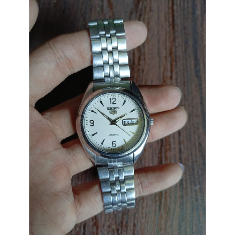 Jam Tangan Seiko 5 7S26-0440 Military Dial