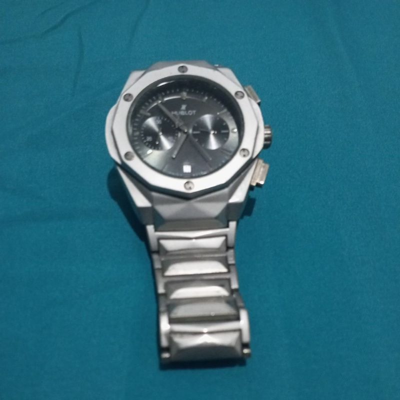 Jam Tangan Pria Hublot Silver