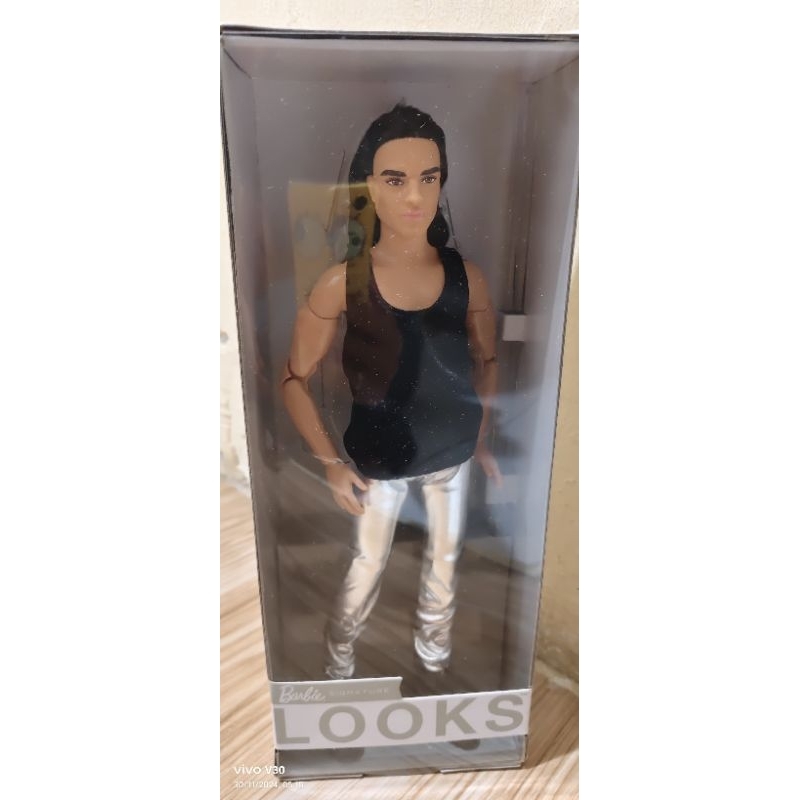 Looks Ken #6 ORI Mattel