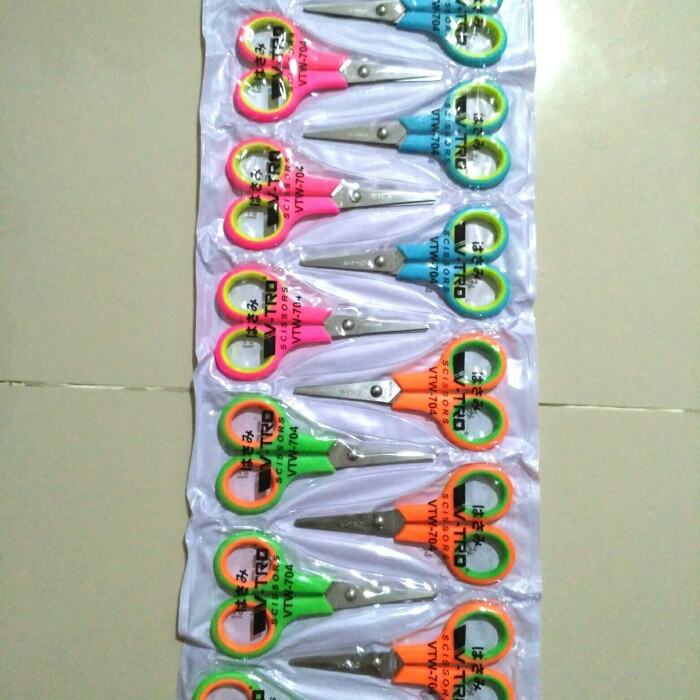 

Gunting Renteng Warna Isi 12 Pcs(satu lusin)
