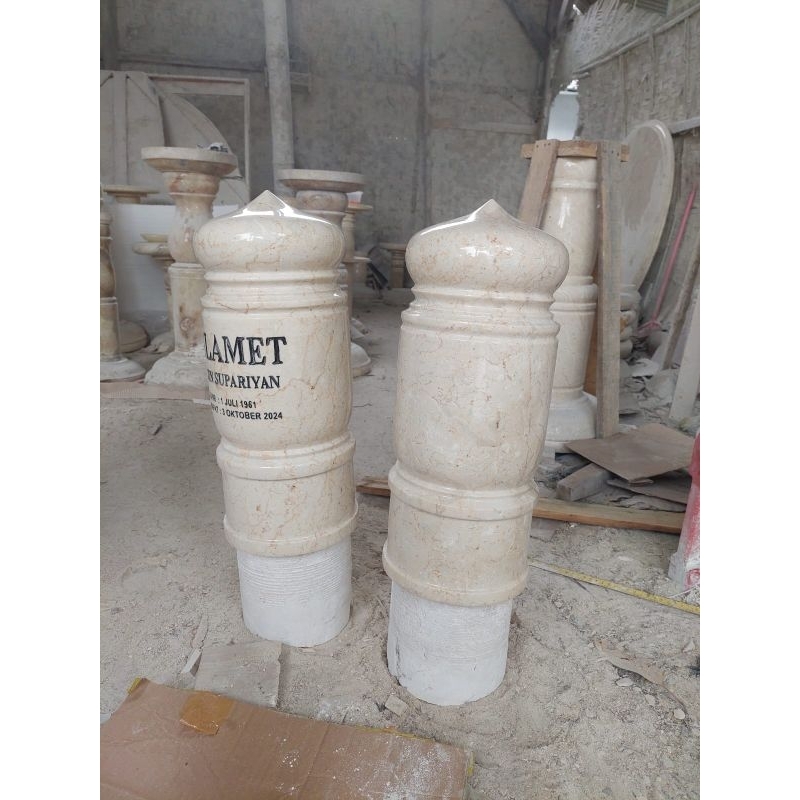 Sepasang nisan bulat solid model kubah batu marmer putih