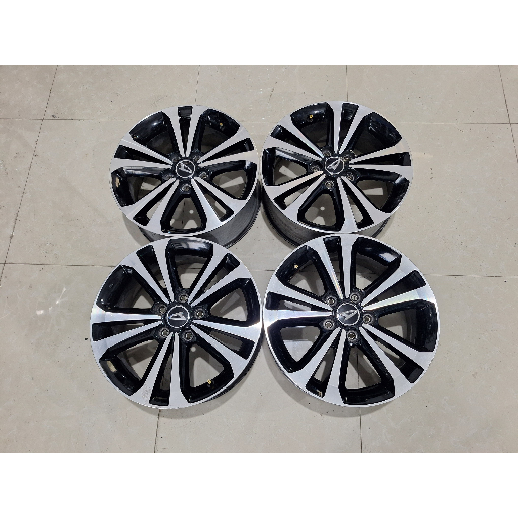 Velg Mobil Bekas Ring 17 Lubang 5 STD TERIOS R17X6,5 Hole Baut 5X114,3