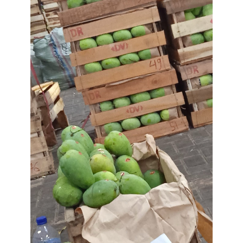 

mangga harum manis tipe 2 satu peti rata2 50kg
