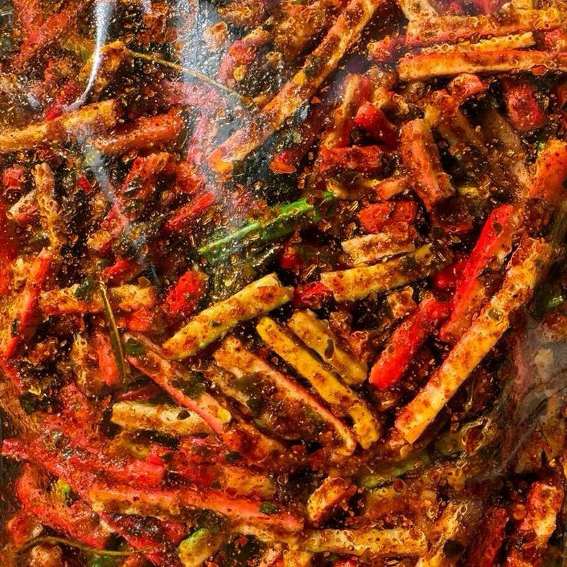 

kurupuk jaat/as beton pedas daun jeruk 250 gram