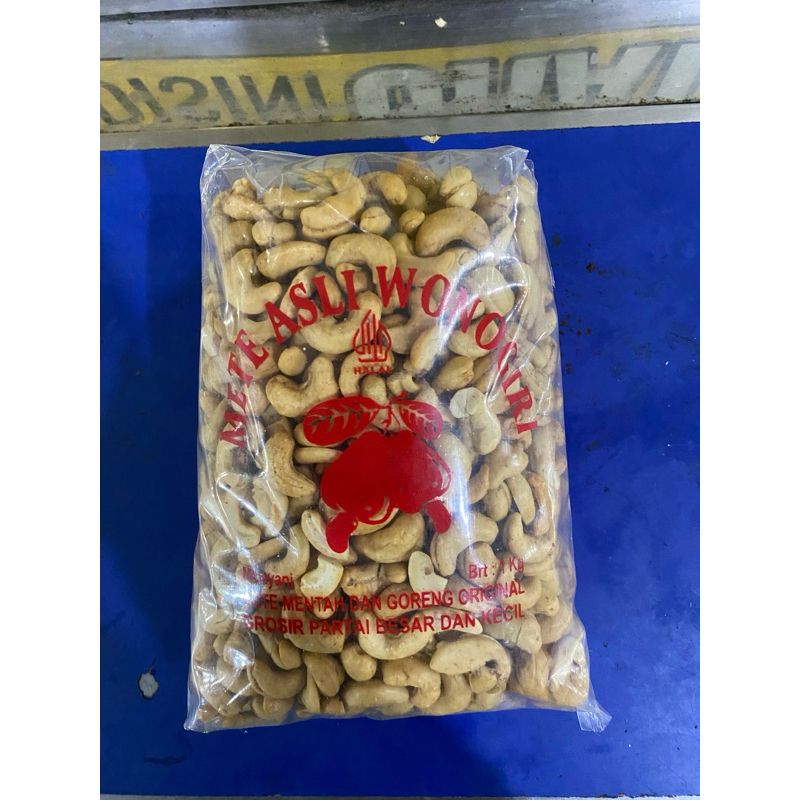 

kacang mede 1/2 kg