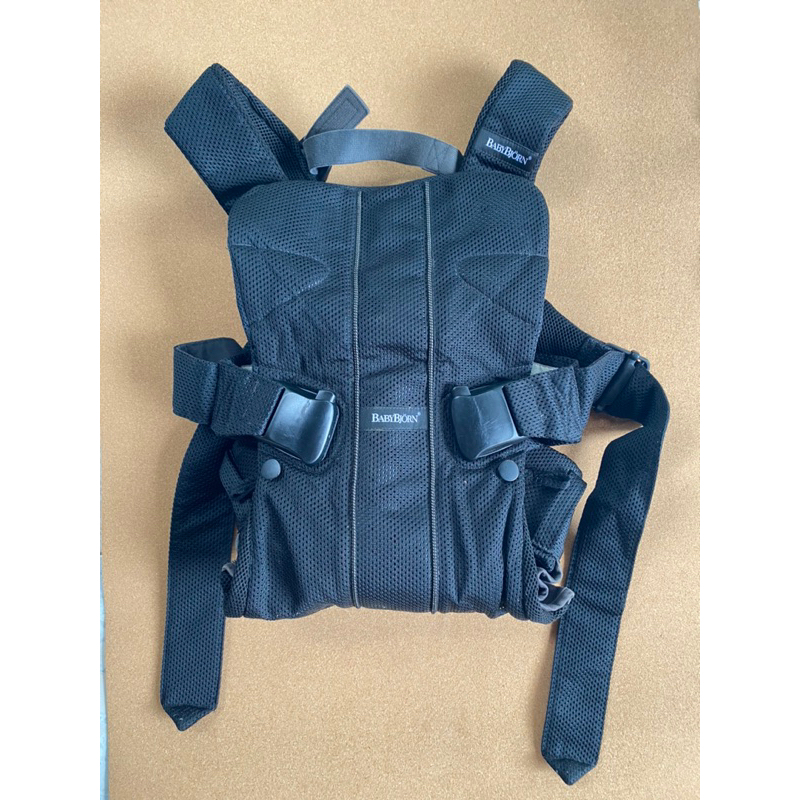 Preloved Baby Bjorn carrier One Mesh