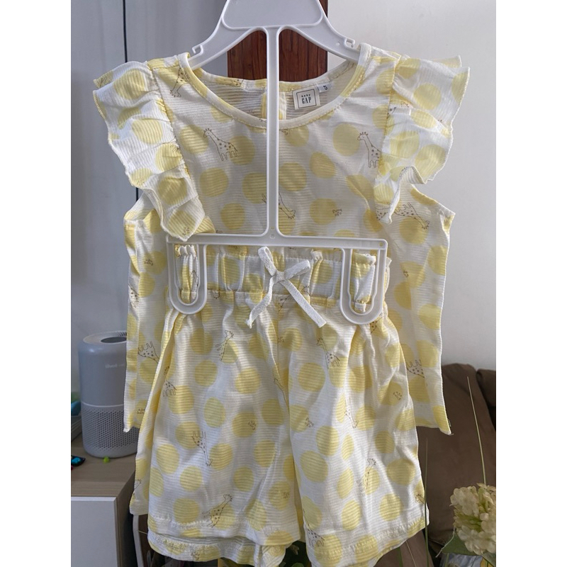 one set baby girl GAP no Tag