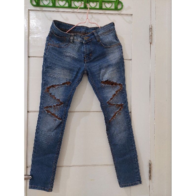 Celana Jeans Wanita Sobek/ JSK Jeans/Ripped Jeans Preloved