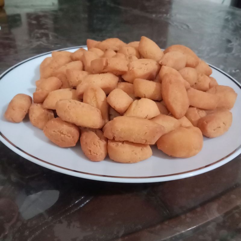 

kue biji ketapang 250 gr