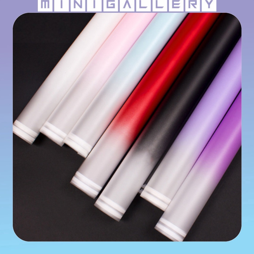 

Update Merakyat 2 LEMBAR Kertas buket cellophane gradient Flower Wrapping Paper Florist KB644