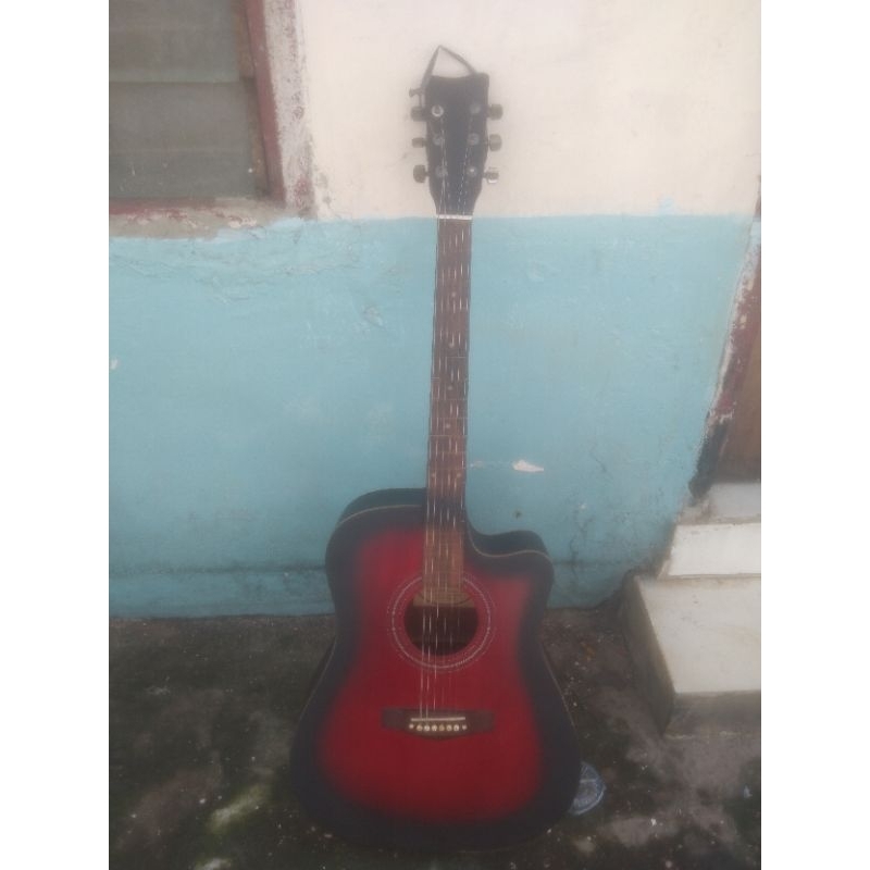 gitar akustik Yamaha tanam besi