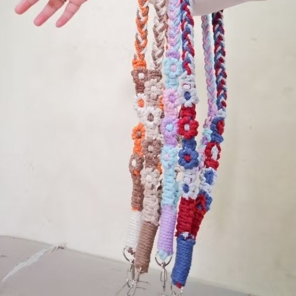 

Lanyard Macrame HP/ID Card/Kunci Mobil, motor, rumah | Lanyard Aesthetic