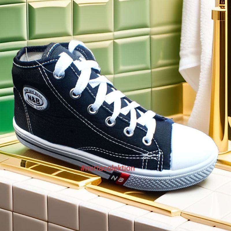 Sepatu sekolah NB pria dan wanita SD,SMP,SMA  hitam putih murah awet