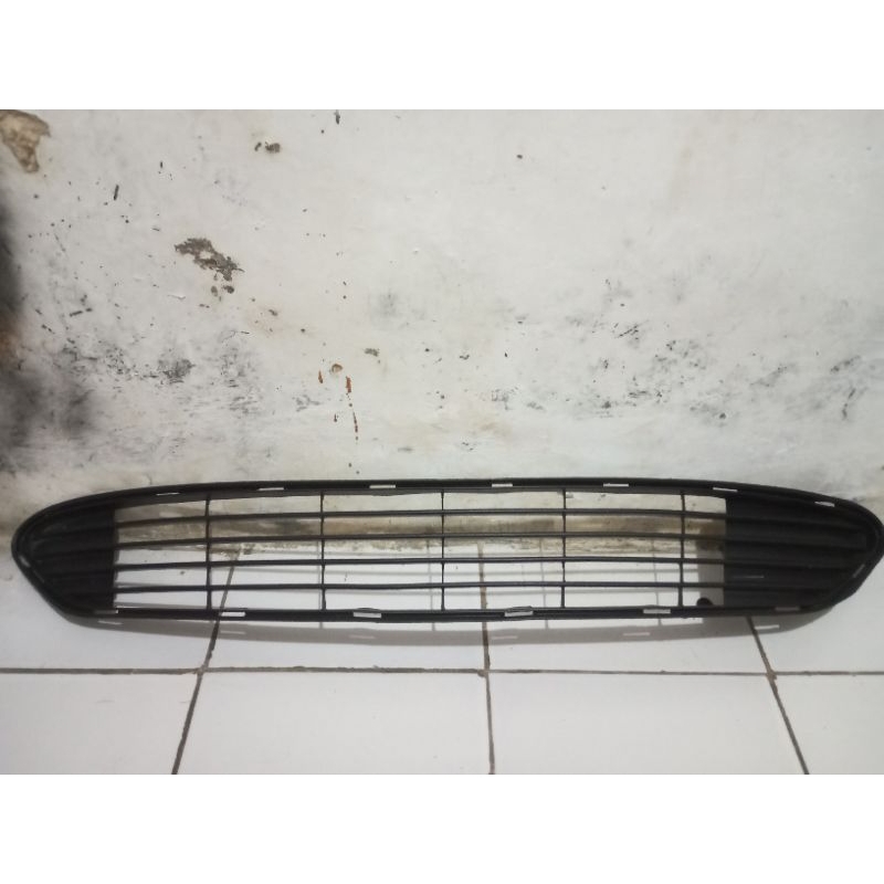 Grill bemper Etios Valco