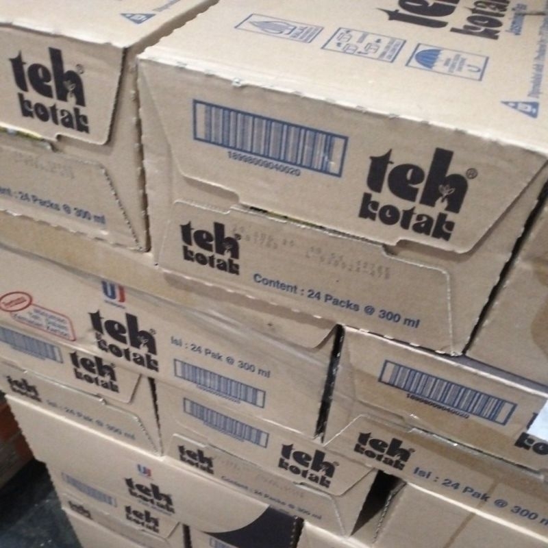 

ULTRA TEH KOTAK 200 ML 1 DUS ISI 24