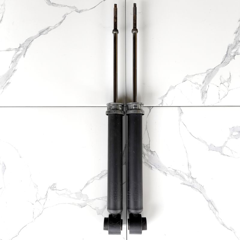 shockbreaker nissan serena c24 belakang