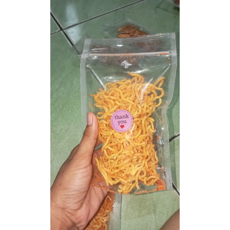 

mie crispy pedas