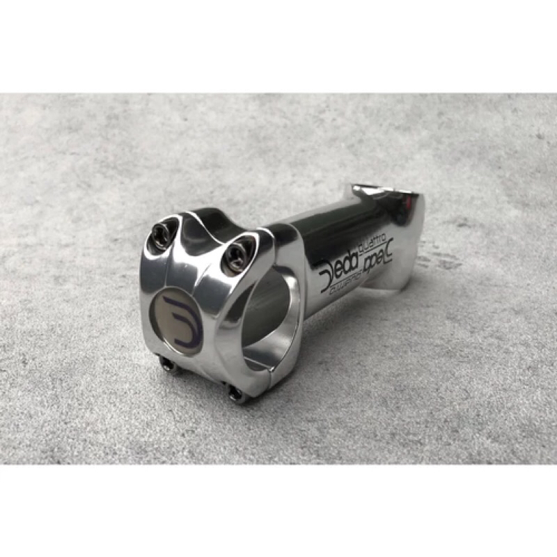 stem deda quattro oversize