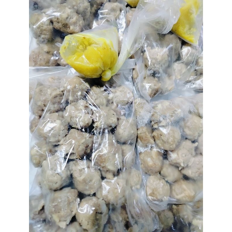 

Bakso urat 1/2 kg + bumbu kuah