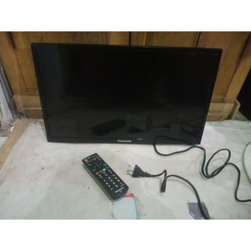 Tv LED 22 inch, Panasonic Analog Second