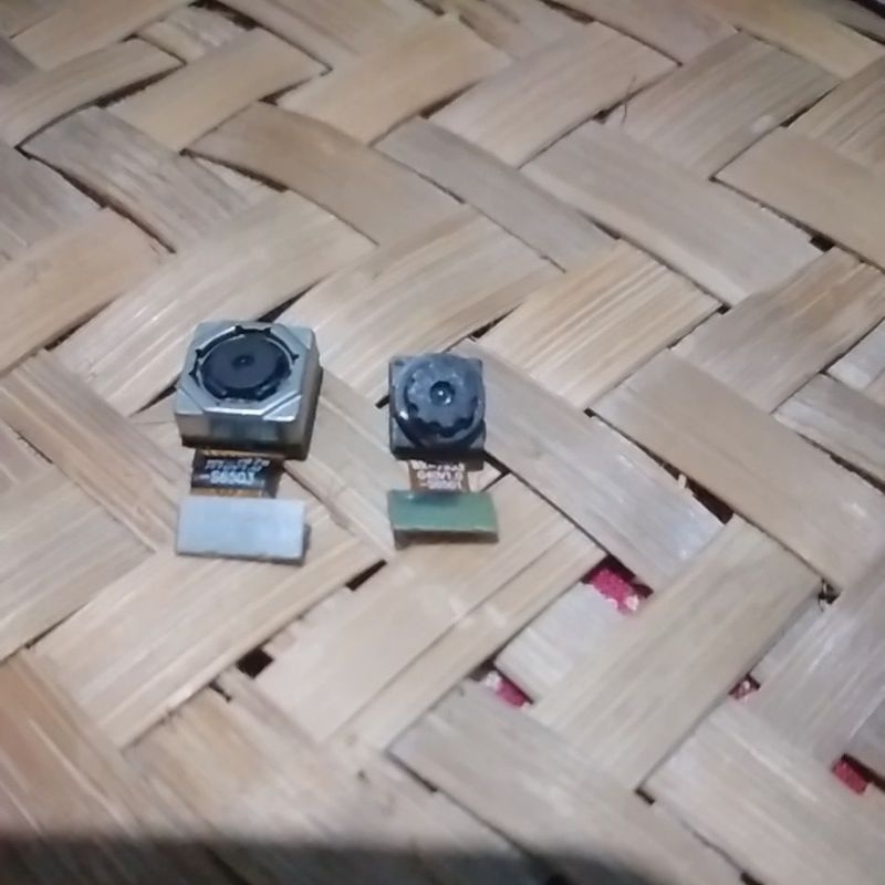 kamera belakang EVERCOSS tera S6 orian