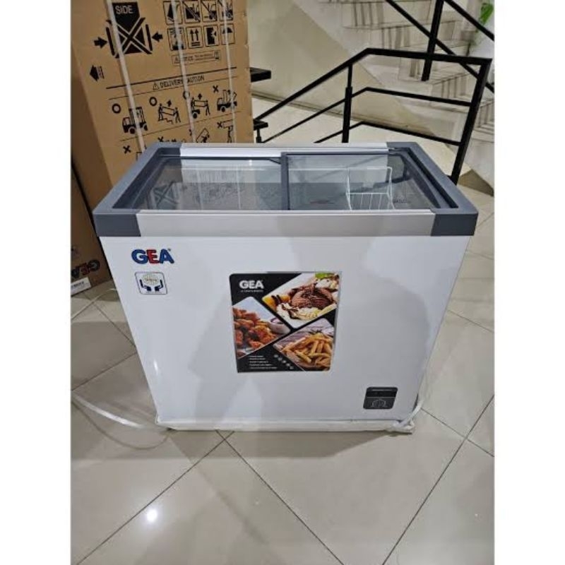 CHEST FREEZER GEA SD 186 / BOX FREEZER GEA SD 186 / CHEST FREEZER SLIDING GEA 201 LITER / BOX FREEZE
