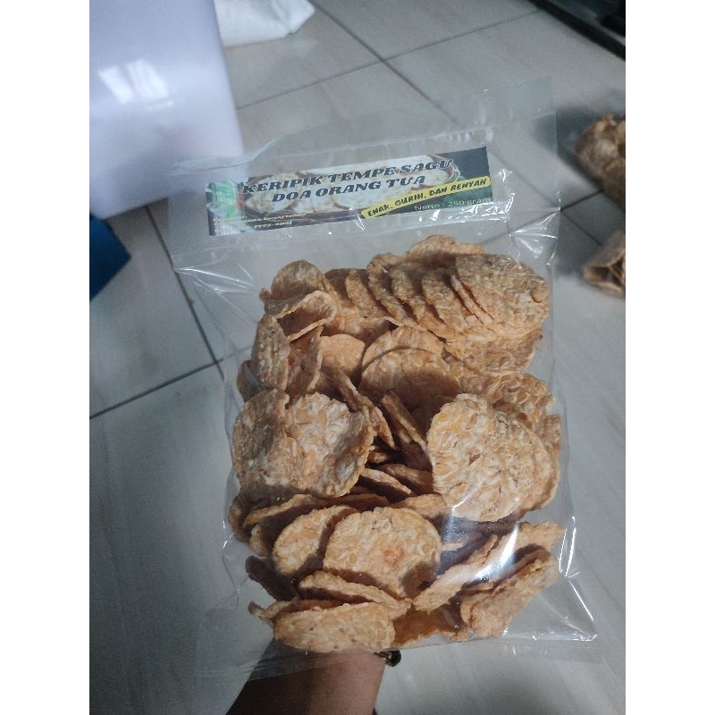 

KRIPIK TEMPE SAGU DOA ORANG TUA 250 GRAM