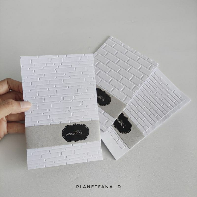 

planetfana • Kertas emboss motif dinding