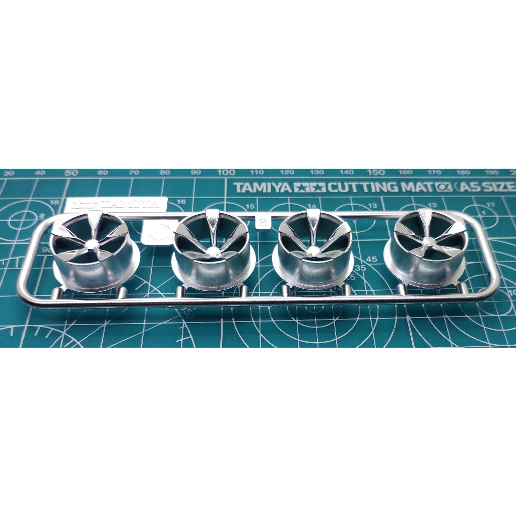 Tamiya Velg 5 Spoke Medium Diameter Silver Matte Plated Original