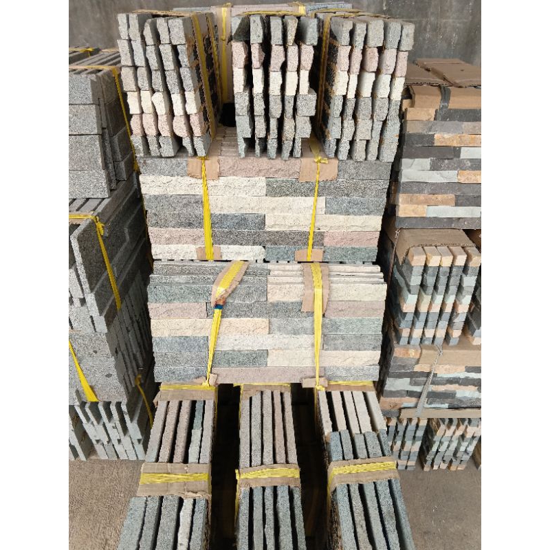 

Batu Karang pilang mix 18x40 (harga per m2)