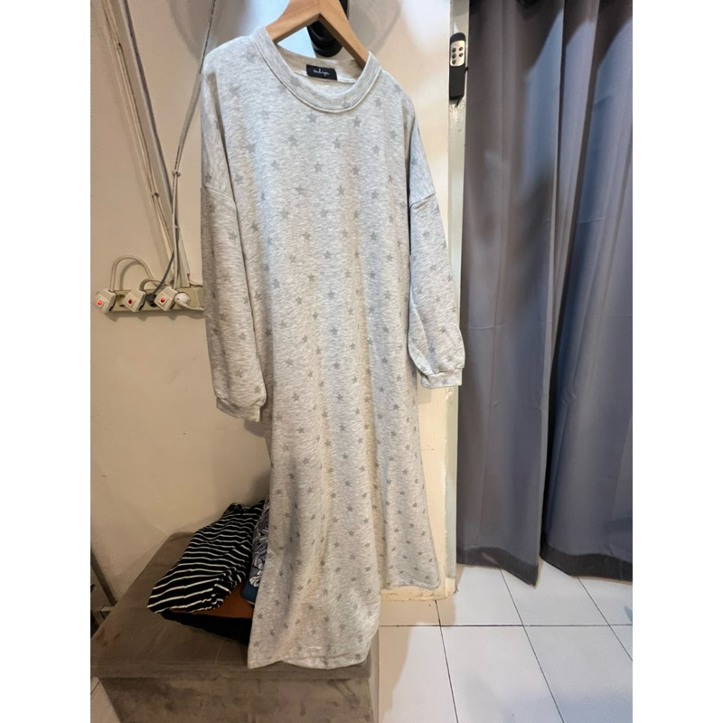 Kaos Lengan Panjang Motif Bunga