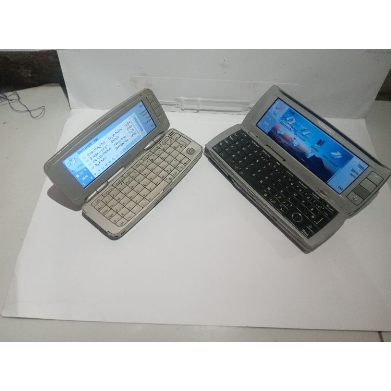 Hp jadul antik unik Nokia 9300 dan 9500 Bonus desktop dan dompet Nokia 9300