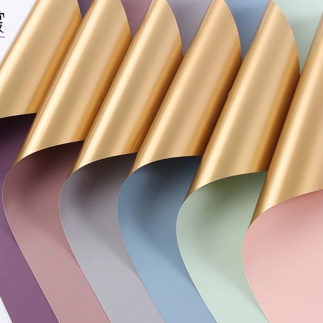 

KERTAS FLOWER WRAP 58X58CM GOLD / FLOWER WRAPPING GOLD