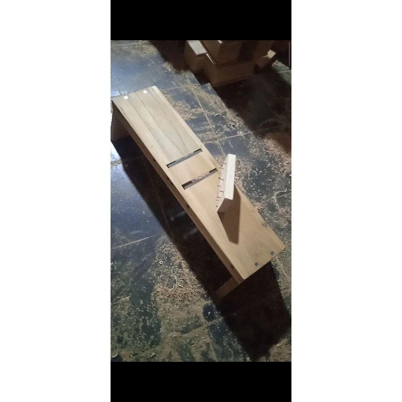 SERUTAN_ES_BATU_PISAU_DOBEL