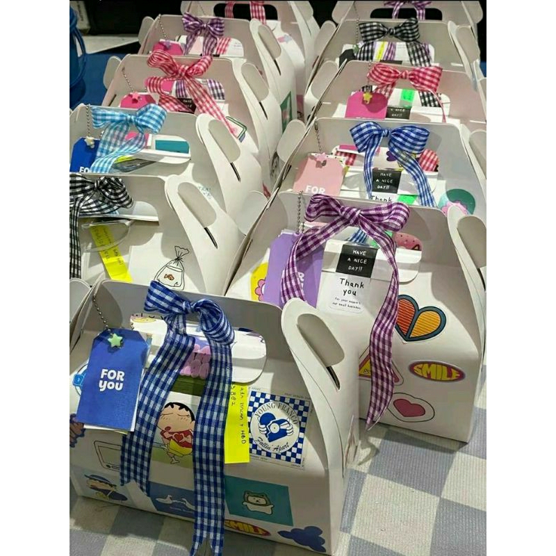 

Gable box hampers/box hampers/kado ulang tahun/hadiah ulang tahun/hampers natal/hampers hari ibu/hampers graduation