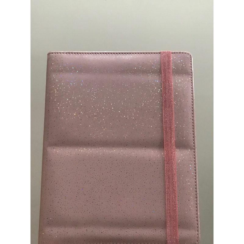 

BINDER GLITTER BABY PINK - B5 (26 RING)