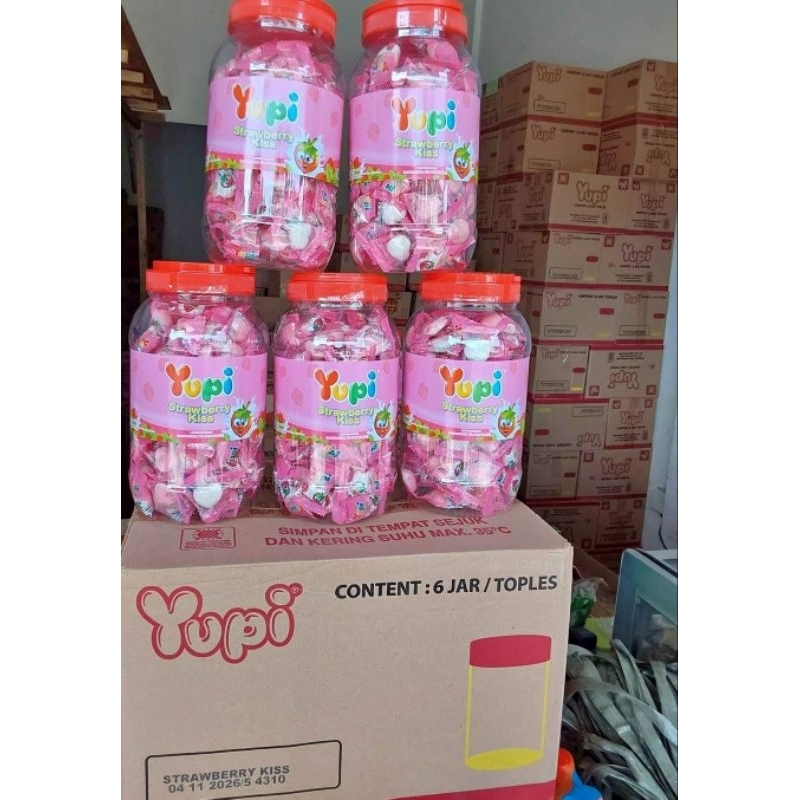 

Permen yupi strowberry 1 dus isi 6 pcs