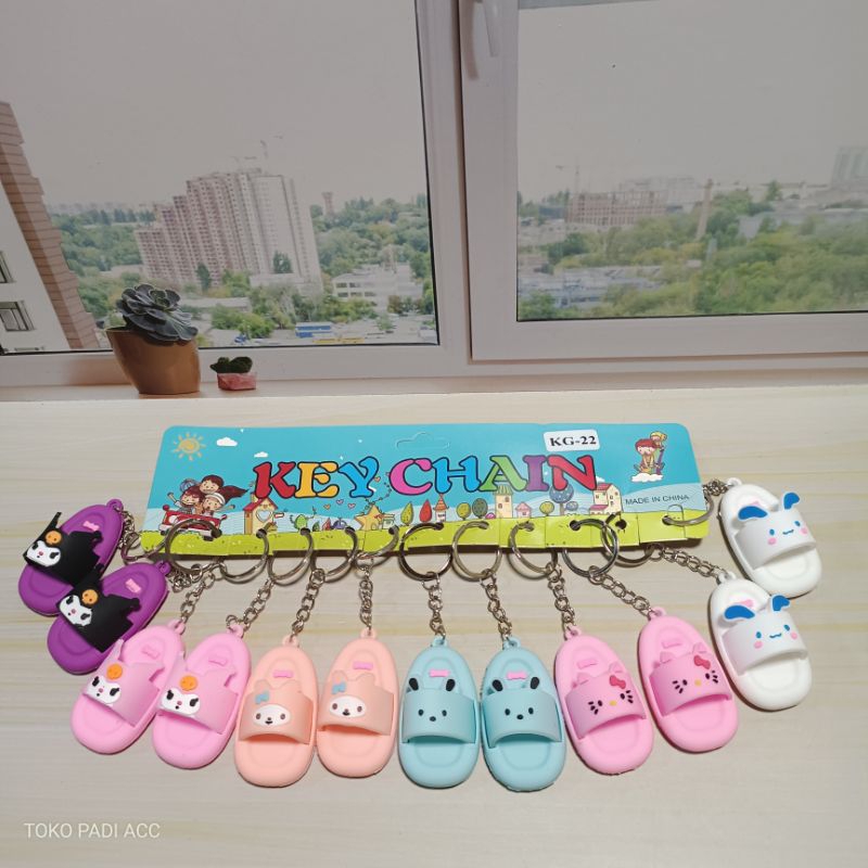 Grosir gantungan kunci sandal kuromi lusinan isi 12 pcs