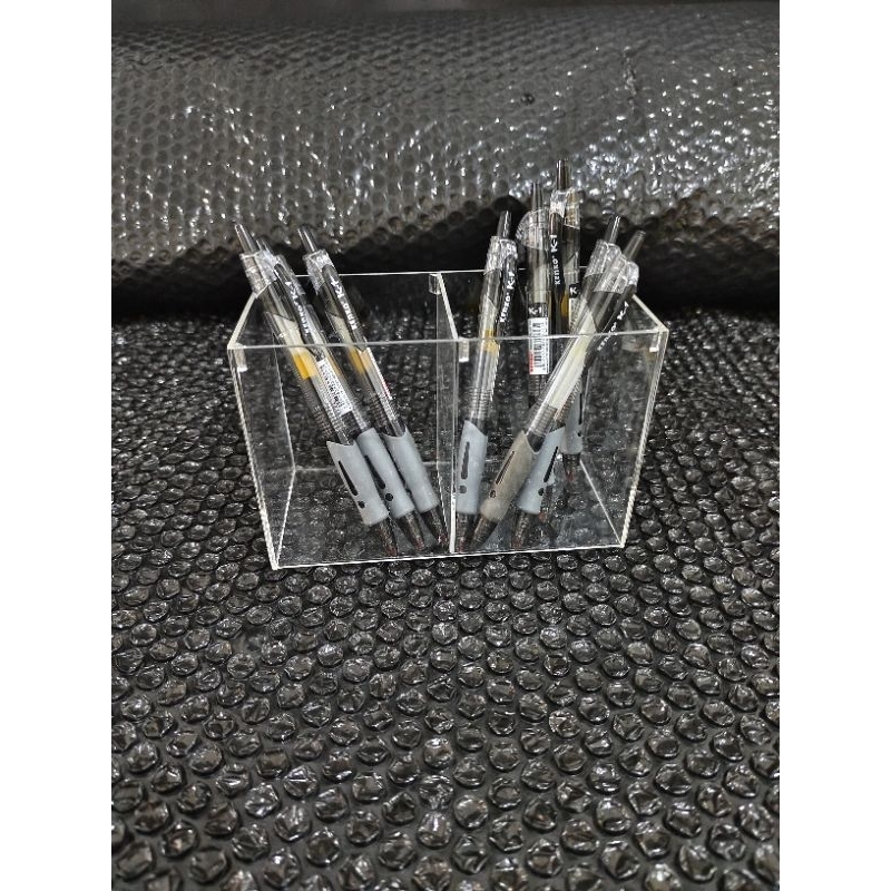

akrilik tempat pulpen/wadah pulpen/wadah pensil. spidol