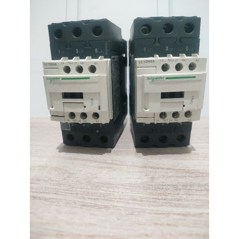 Contactor LC1D65 3PHASE 220V