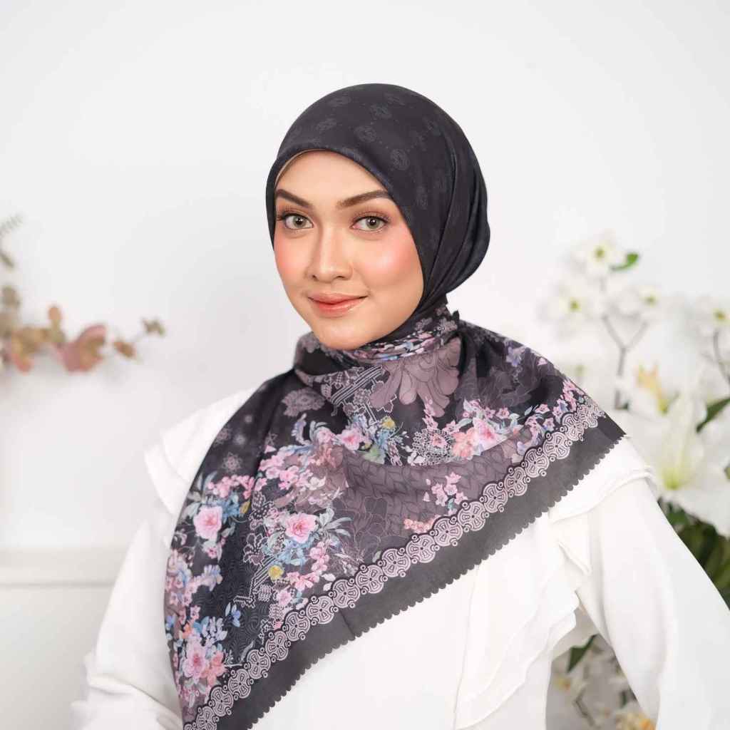 Kayla Series in Black | Hijab Voal Square