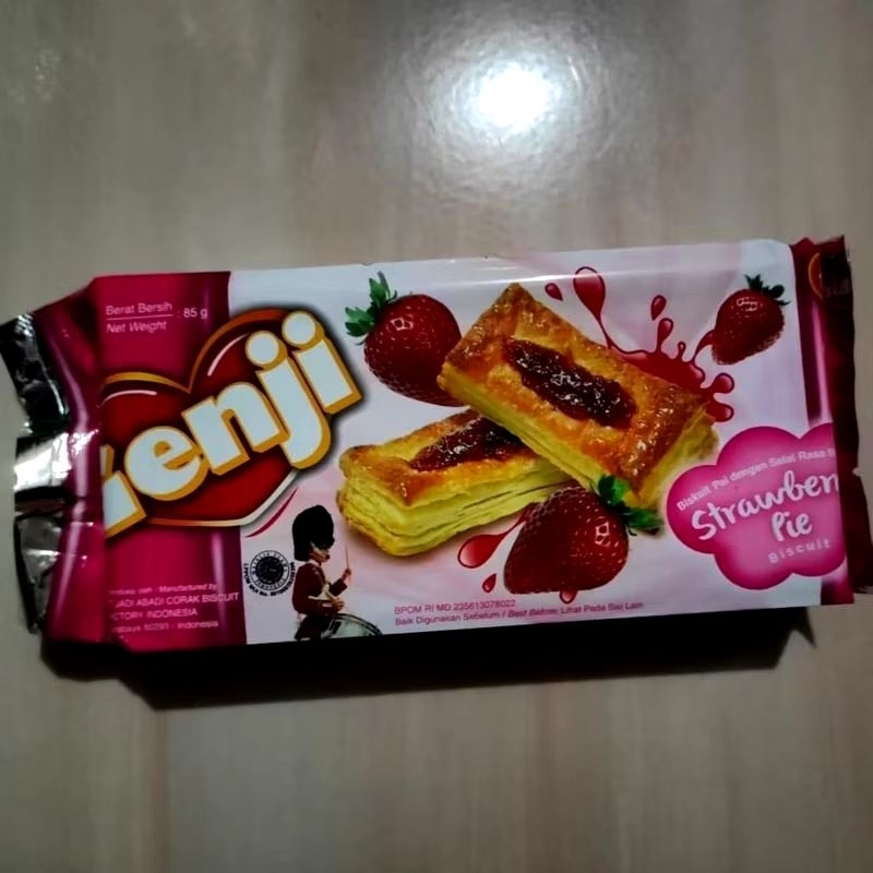 

biskuit Genji strawberry pie 85gr monde