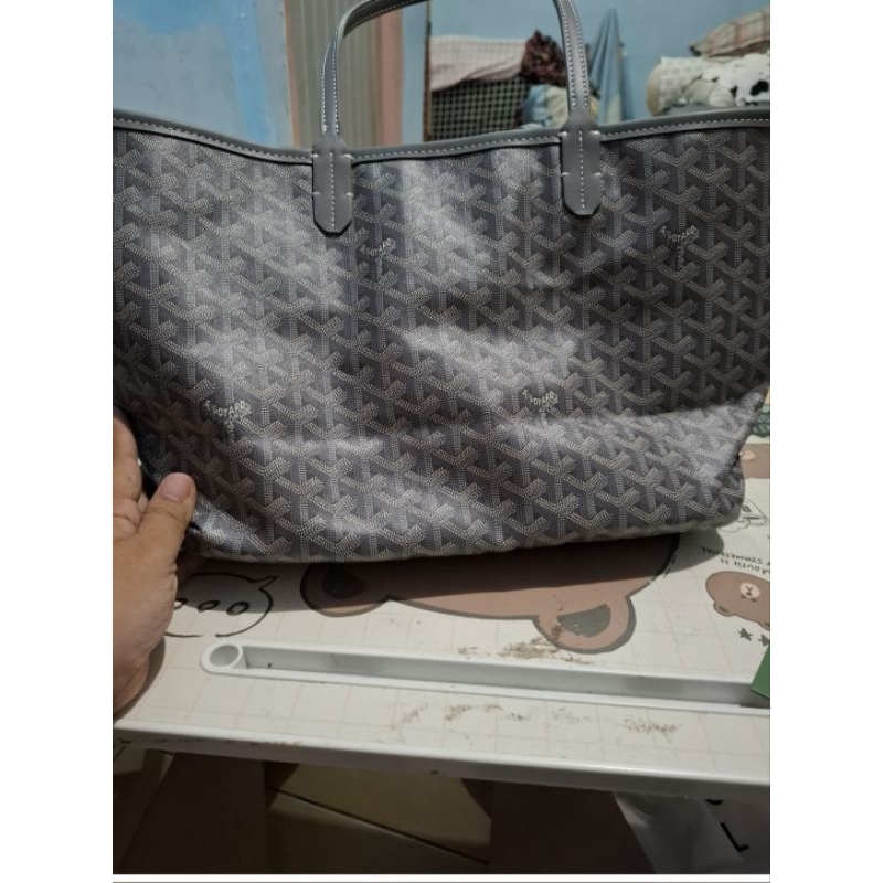 Dijual Preloved Tas Tote Goyard warna abu