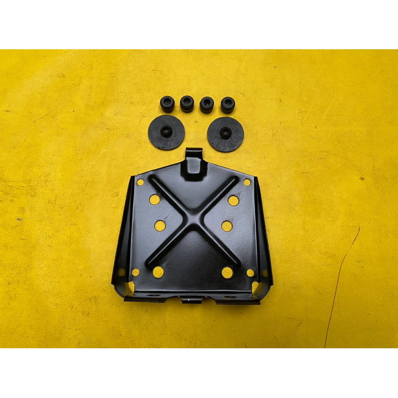 tempat braket dudukan aki accu baterai vespa model original standar vespa ps px excel spartan dll