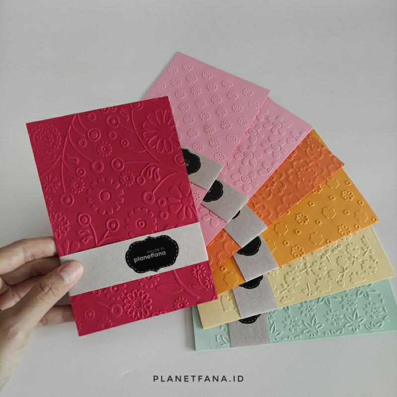 

planetfana • Kertas emboss motif bunga