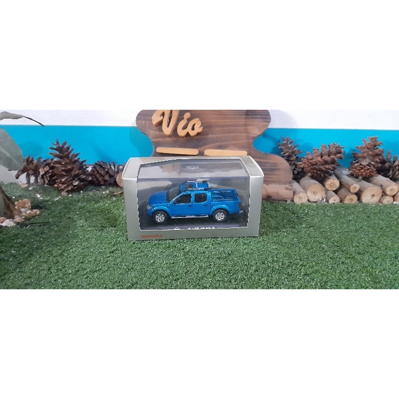 Diecast Miniatur Nissan Navara Norev skala 1:43