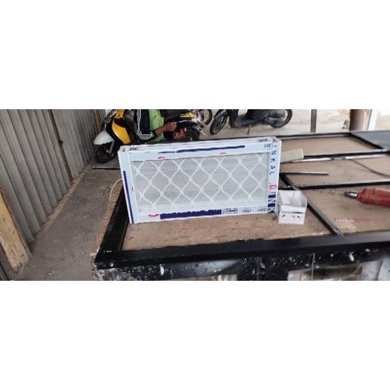 Boven TANPA KACA Ventilasi 30x60 Tralis+Kawat Nyamuk Aluminium