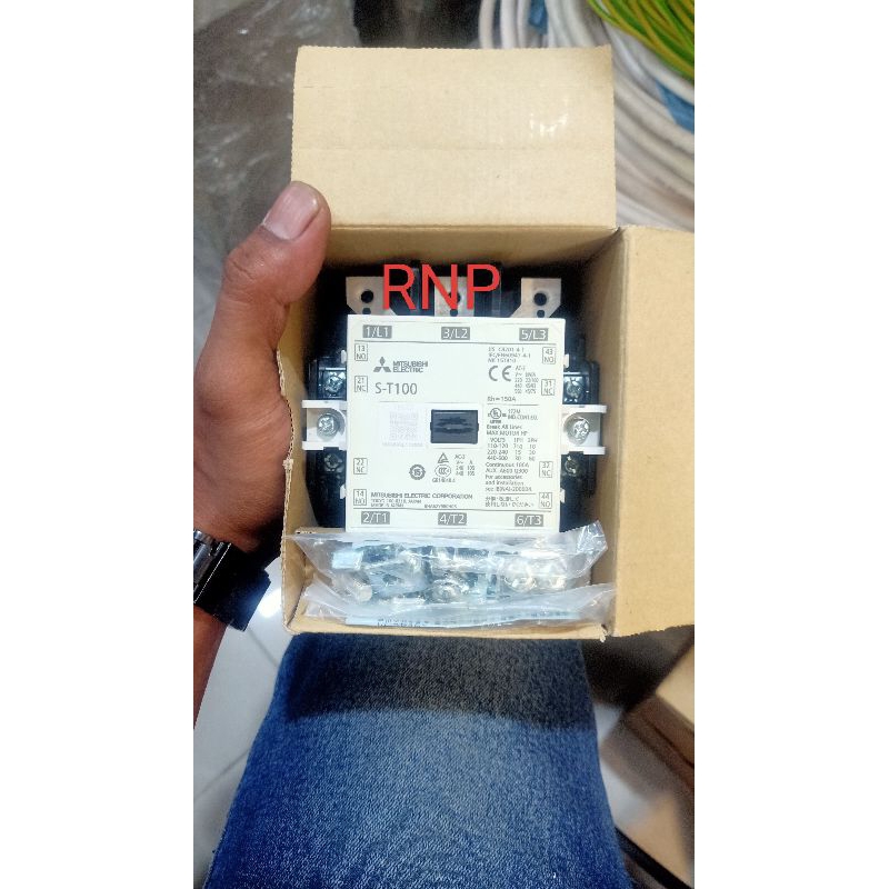 kontaktor S-T100 mitsubishi 3 phase coil 220vac
