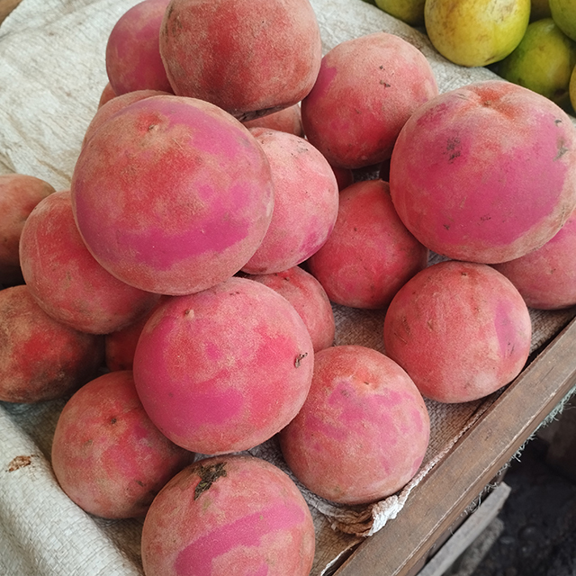 

Buah Bisbul, buah sembolo, buah mabolo, buah marit, velvet apple