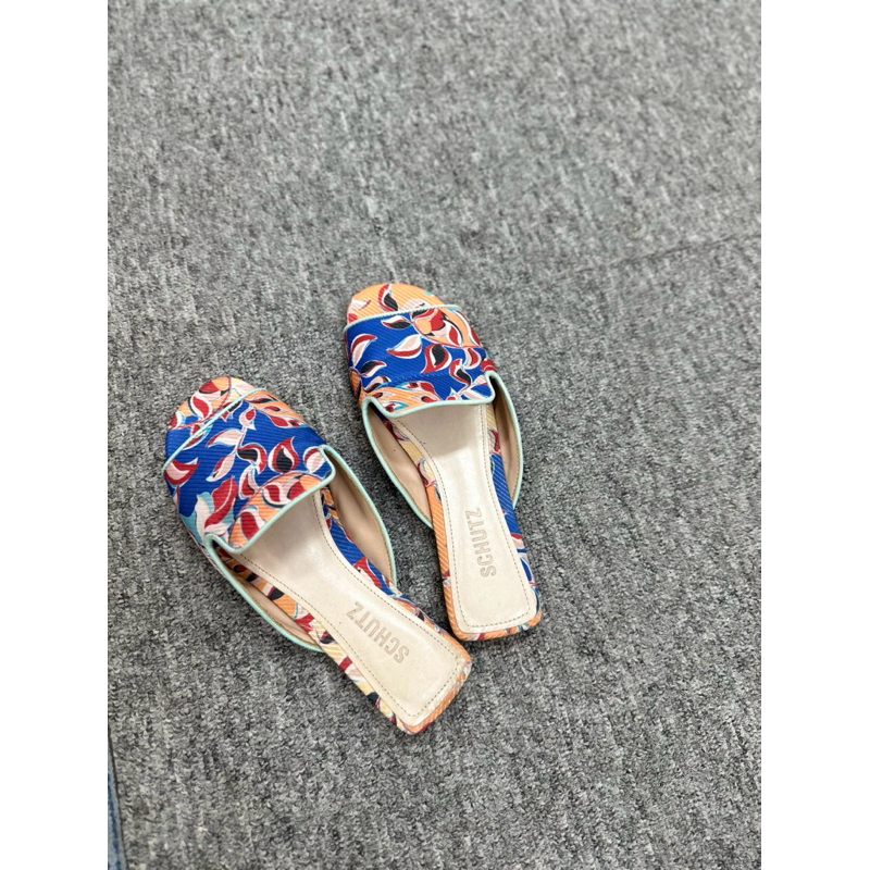 Preloved Schutz Sandal -Garage Sale